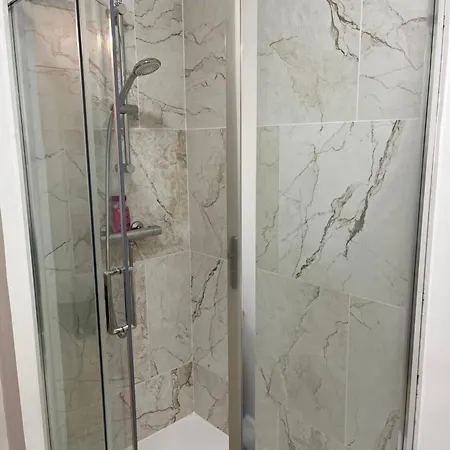 Charming Flat Close To 아파트 *